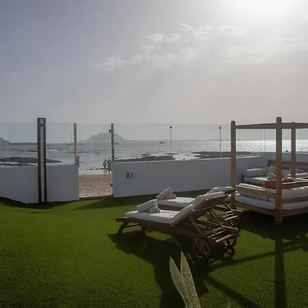 Eden Beachfront By Holidays Willa *
