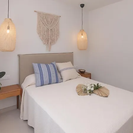 Eden Beachfront By Holidays Villa *