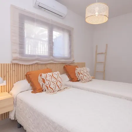 Вилла Eden Beachfront By Holidays