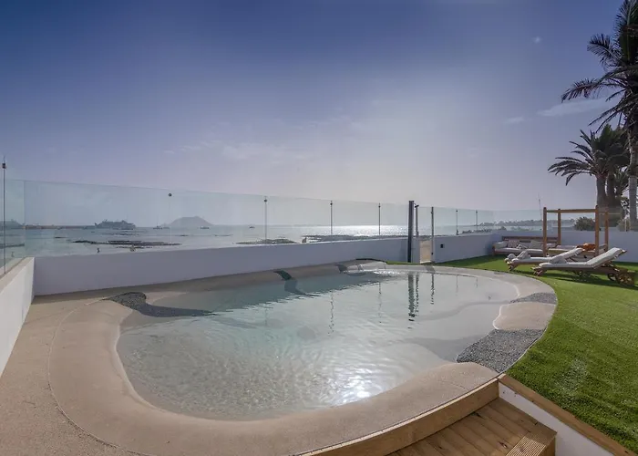 Eden Beachfront By Holidays * Corralejo