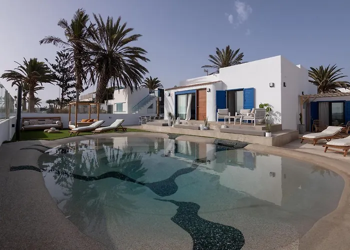 Villa Eden Beachfront By Holidays