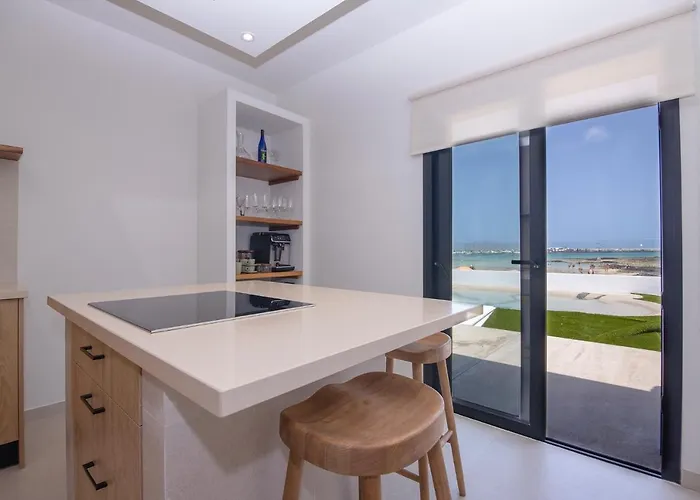 Eden Beachfront By Holidays Villa