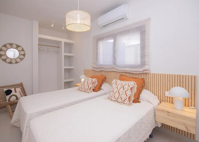 Eden Beachfront By Holidays Villa *