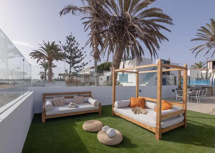 Eden Beachfront By Holidays Villa