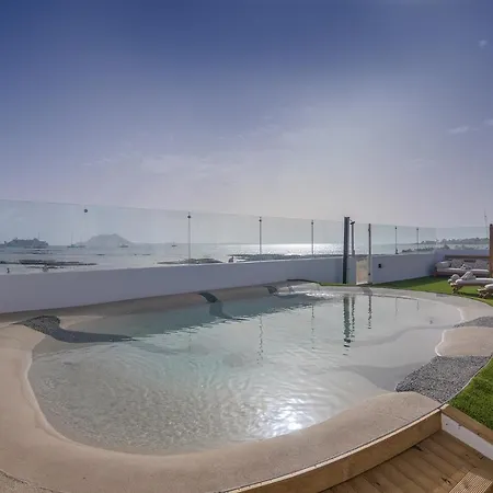 Eden Beachfront By Holidays * コラレホ